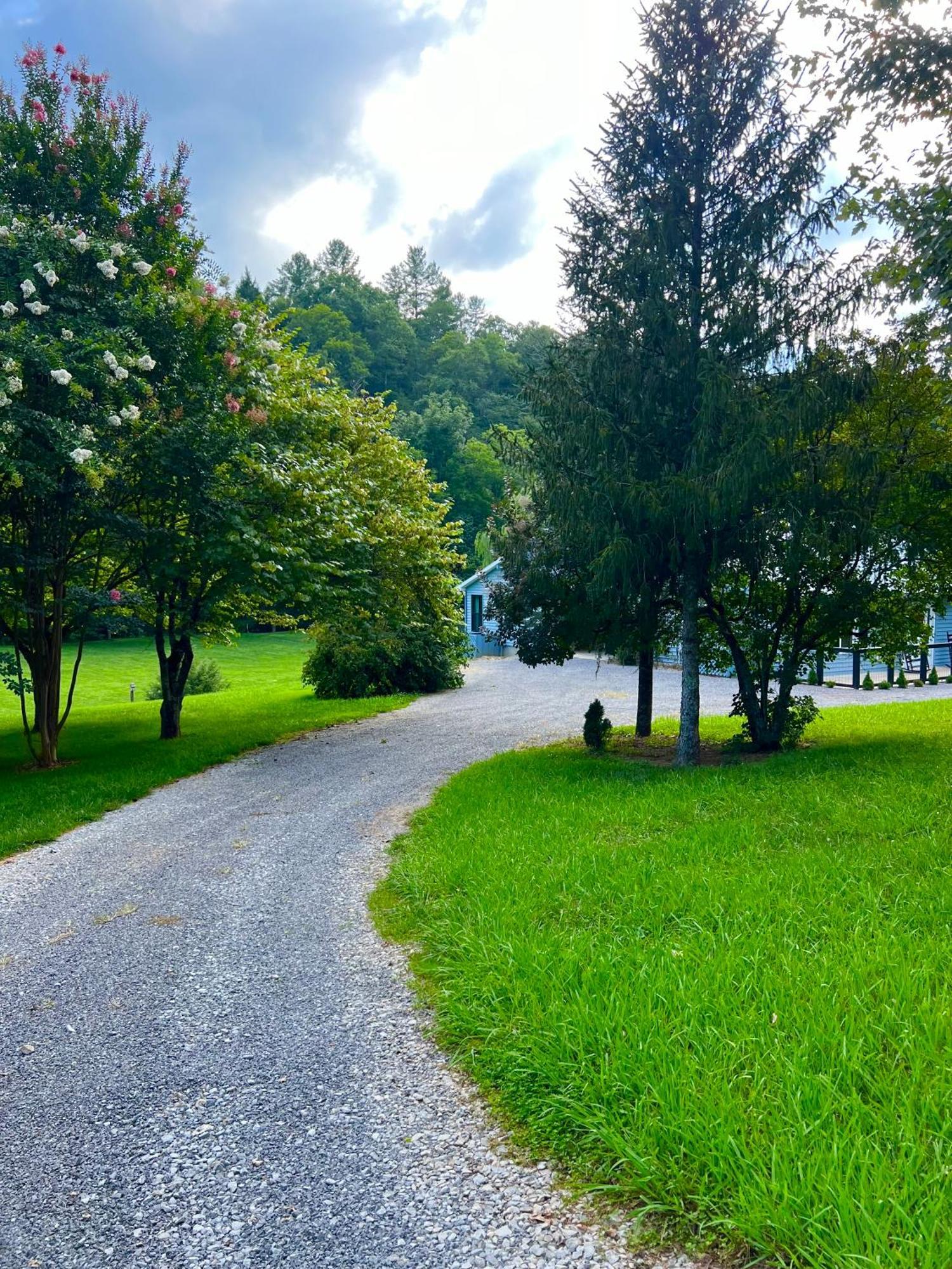 Firefly Fields 2-Acres With Guest House, Game Room, Mountain & River Views Sevierville Eksteriør bilde